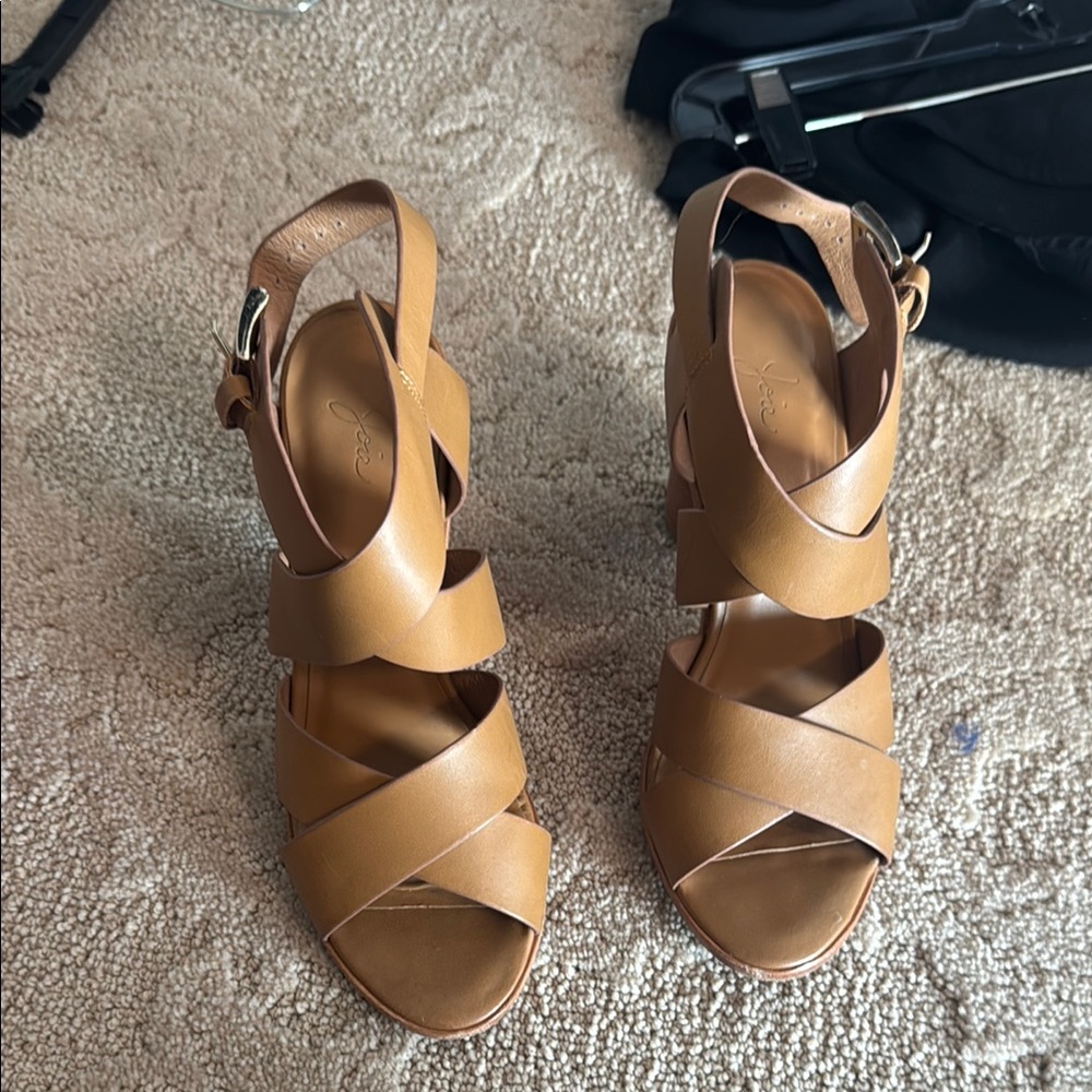 Women's Tan Strappy Sandals